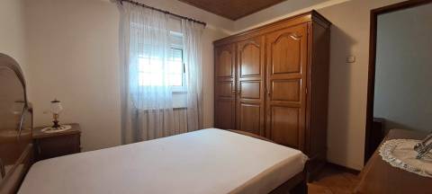 Moradia T5 com garagem e jardim em Miranda do Douro