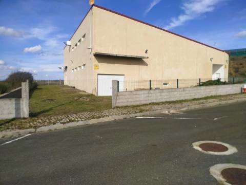 Espaço Comercial, zona industrial de Vimioso