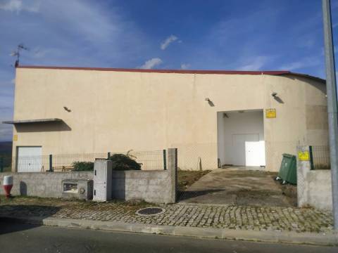 Espaço Comercial, zona industrial de Vimioso