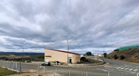 Espaço Comercial, zona industrial de Vimioso