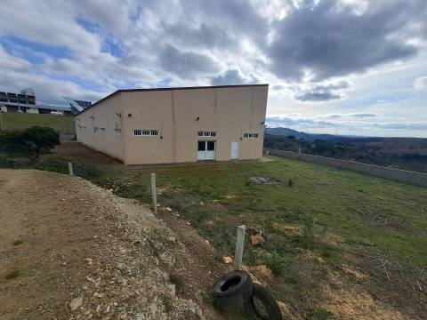 Espaço Comercial, zona industrial de Vimioso