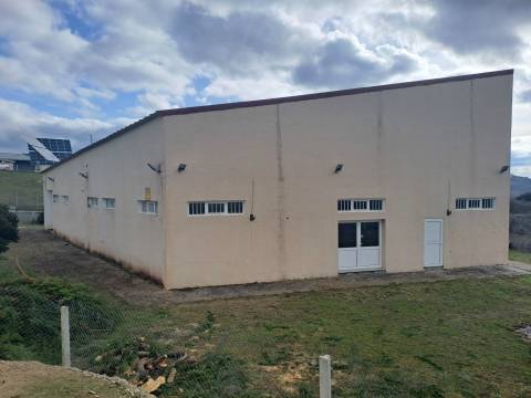 Espaço Comercial, zona industrial de Vimioso