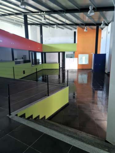Espaço Comercial, zona industrial de Vimioso