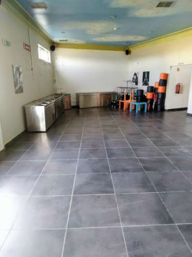 Espaço Comercial, zona industrial de Vimioso