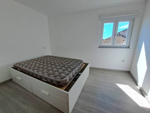 Moradia T4 em Atenor, Miranda do Douro