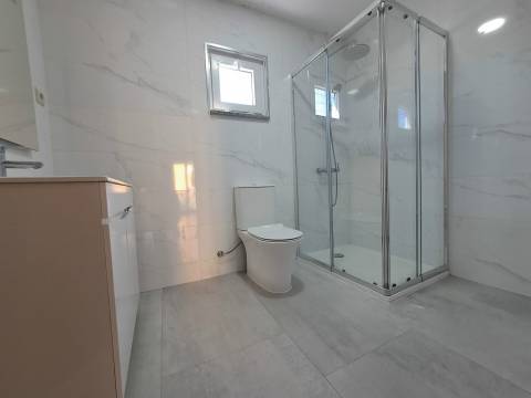 Moradia T4 em Atenor, Miranda do Douro