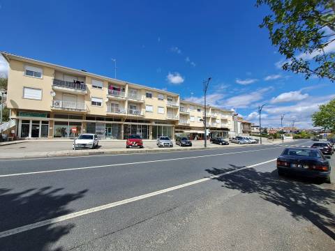 Loja Comercial em Miranda do Douro