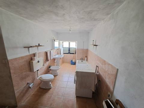 Moradia para restaurar em Vilar Seco, Vimioso