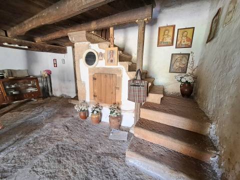 Moradia para restaurar em Vilar Seco, Vimioso