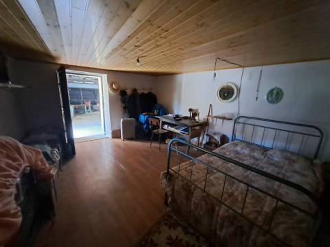 Moradia para restaurar em Vilar Seco, Vimioso