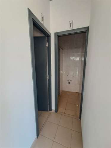 Loja Comercial em Sendim