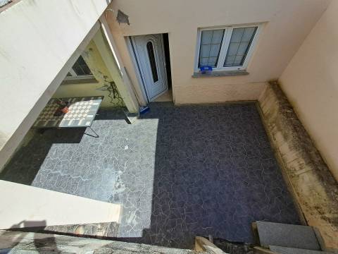 Moradia Geminada T6 Venda em Miranda do Douro,Miranda do Douro