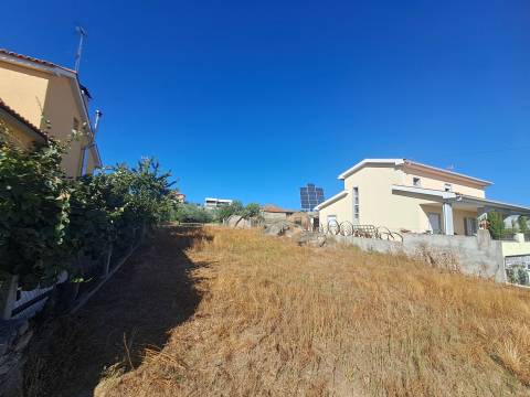 Terreno para construção, Miranda do Douro