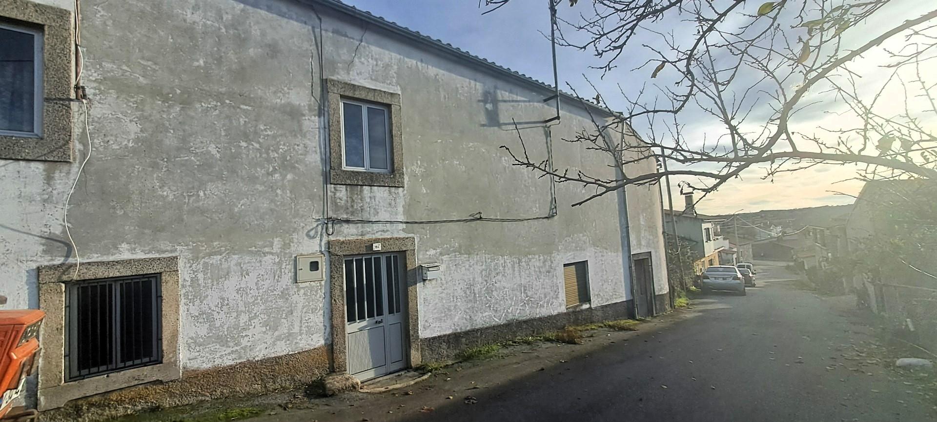 Moradia para Restaurar T3 Venda em Póvoa,Miranda do Douro