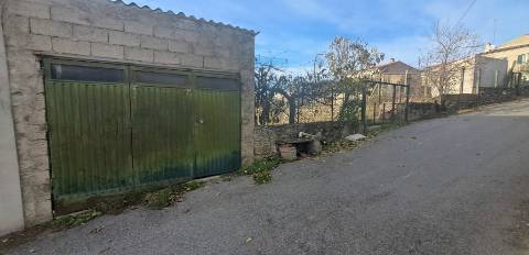 Moradia para Restaurar T3 Venda em Póvoa,Miranda do Douro