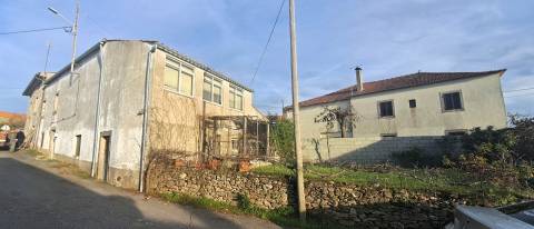 Moradia para Restaurar T3 Venda em Póvoa,Miranda do Douro