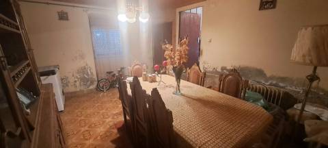 Moradia para Restaurar T3 Venda em Póvoa,Miranda do Douro