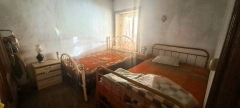 Moradia para Restaurar T3 Venda em Póvoa,Miranda do Douro