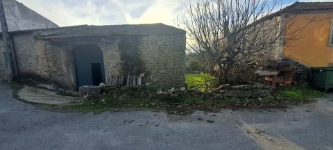 Arrecadação  Venda em Póvoa,Miranda do Douro