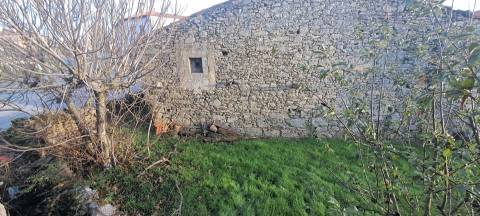 Arrecadação  Venda em Póvoa,Miranda do Douro