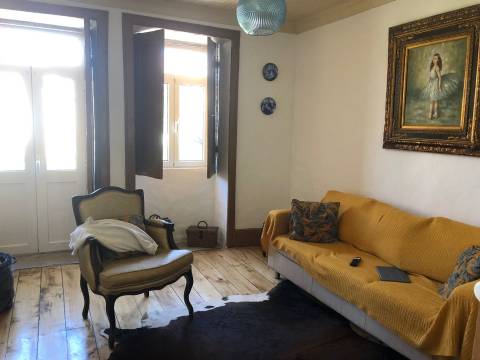 Moradia T3 com quintal em Castelo Branco, Mogadouro