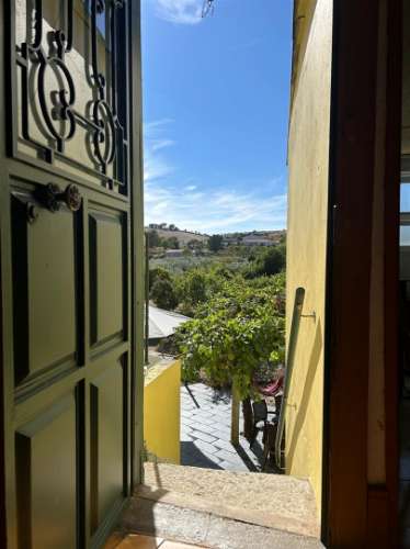 Moradia T3 com quintal em Castelo Branco, Mogadouro