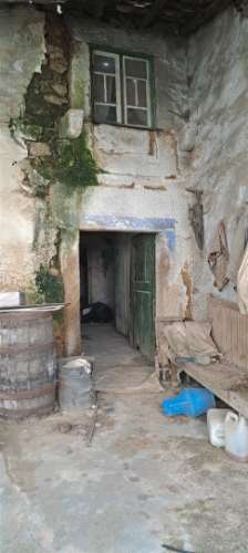 Moradia para restaurar em Sendim