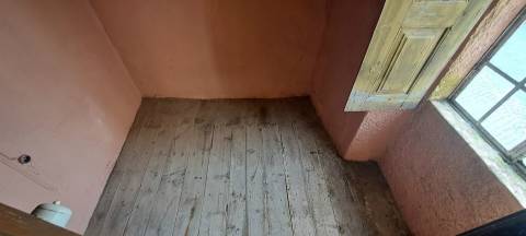 Moradia para restaurar em Sendim