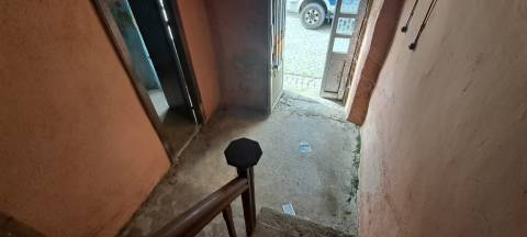 Moradia para restaurar em Sendim