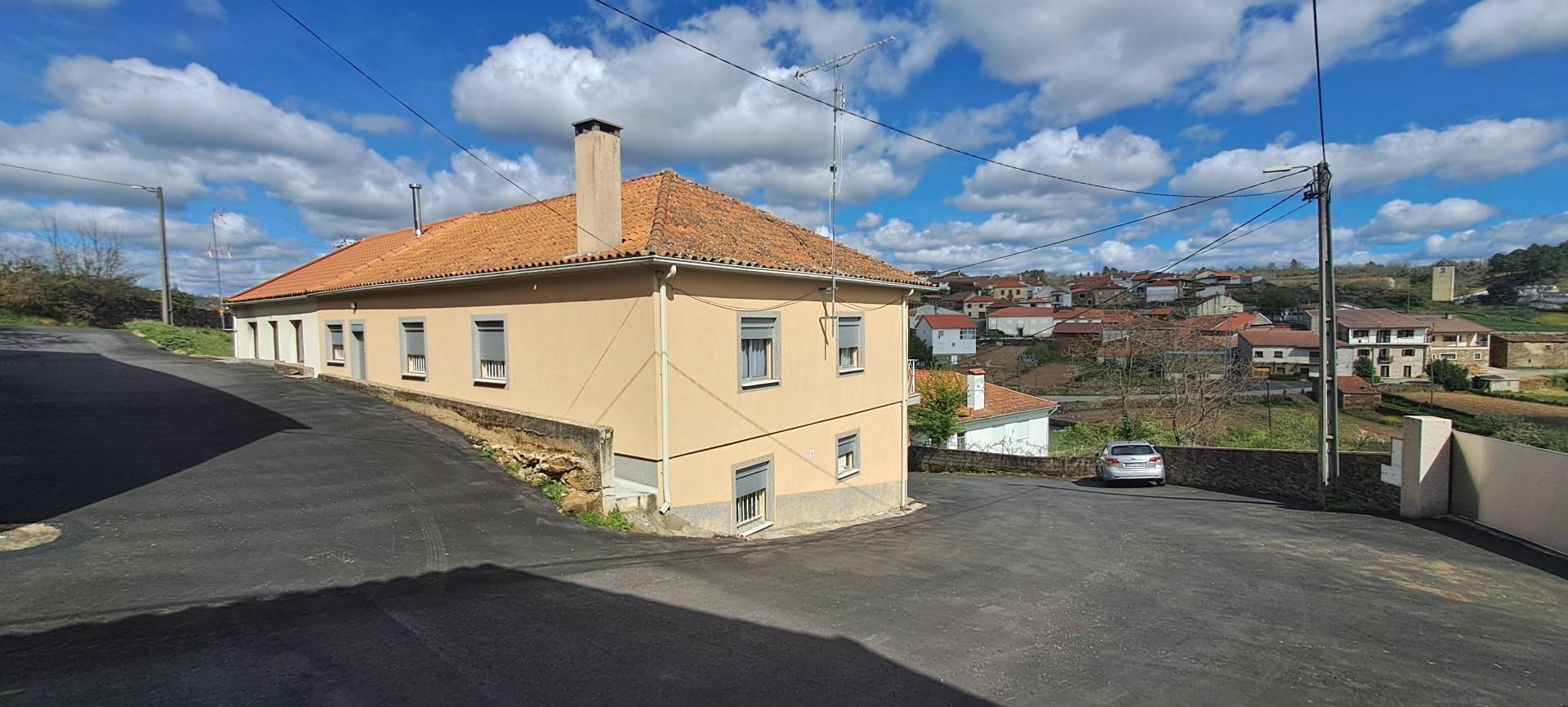 Moradia T5 Venda em São Martinho de Angueira,Miranda do Douro