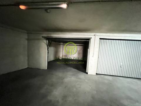 Garagens à Venda em Bragança