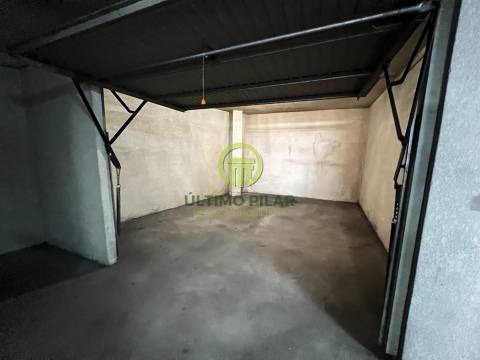 Garagens à Venda em Bragança