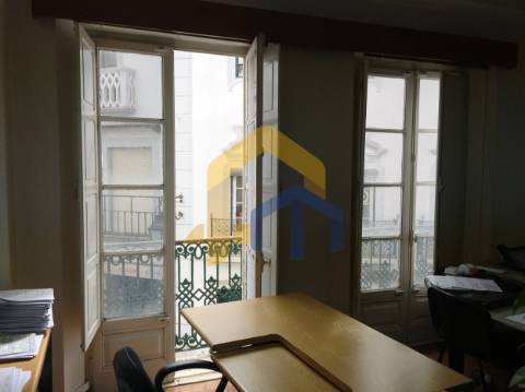 Moradia >=T10 Venda em Évora (São Mamede, Sé, São Pedro e Santo Antão),Évora