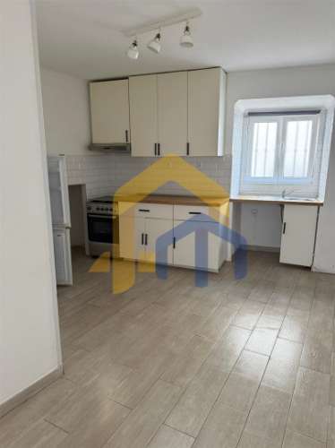 Moradia em Banda com Duas Habitações Independentes – Centro Histórico de Estremoz