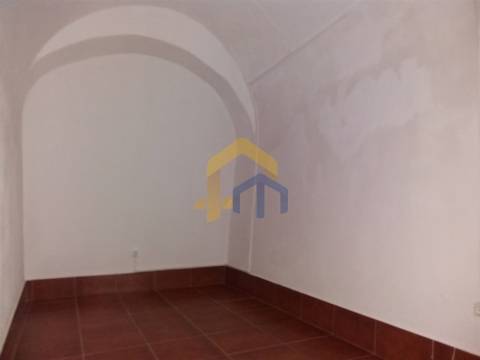 Prédio Total T9 em Sousel