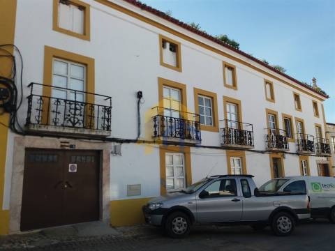 Prédio Total T9 em Sousel