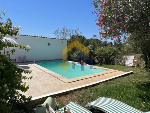 Quinta com Casa e Lago em Alcórrego - Avis