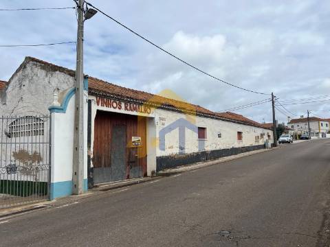 Emblemática Adega Vinhos Ramalho em Estremoz