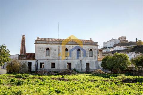 Quintinha >=T10 Venda em Estremoz (Santa Maria e Santo André),Estremoz