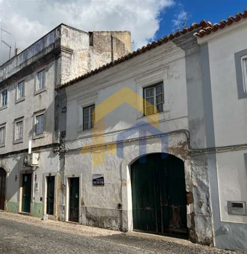 Venda conjunta de 2 Prédios em Estremoz