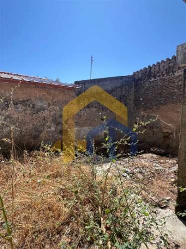 Casa de aldeia com espaço exterior em Bencatel