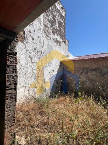 Casa de aldeia com espaço exterior em Bencatel