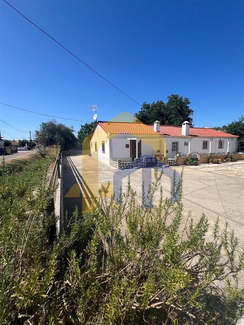 Quintinha T2 à Venda em São Bento do Cortiço – Estremoz