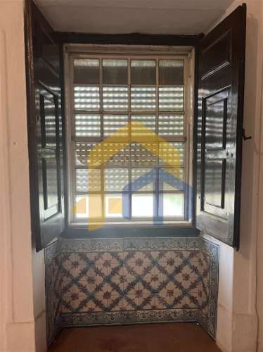 Prédio em Propriedade Total à Venda no Coração de Estremoz