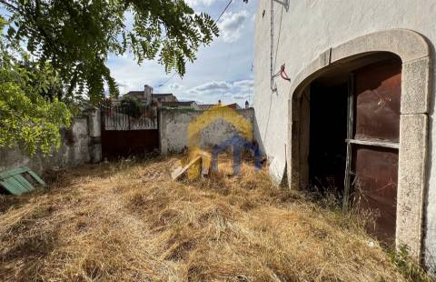 Prédio em Propriedade Total à Venda no Coração de Estremoz