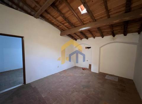 Prédio em Propriedade Total à Venda no Coração de Estremoz