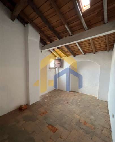 Prédio em Propriedade Total à Venda no Coração de Estremoz