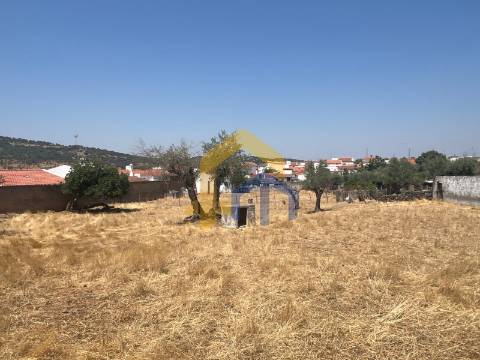 Moradia para reabilitar em Vaiamonte – Monforte