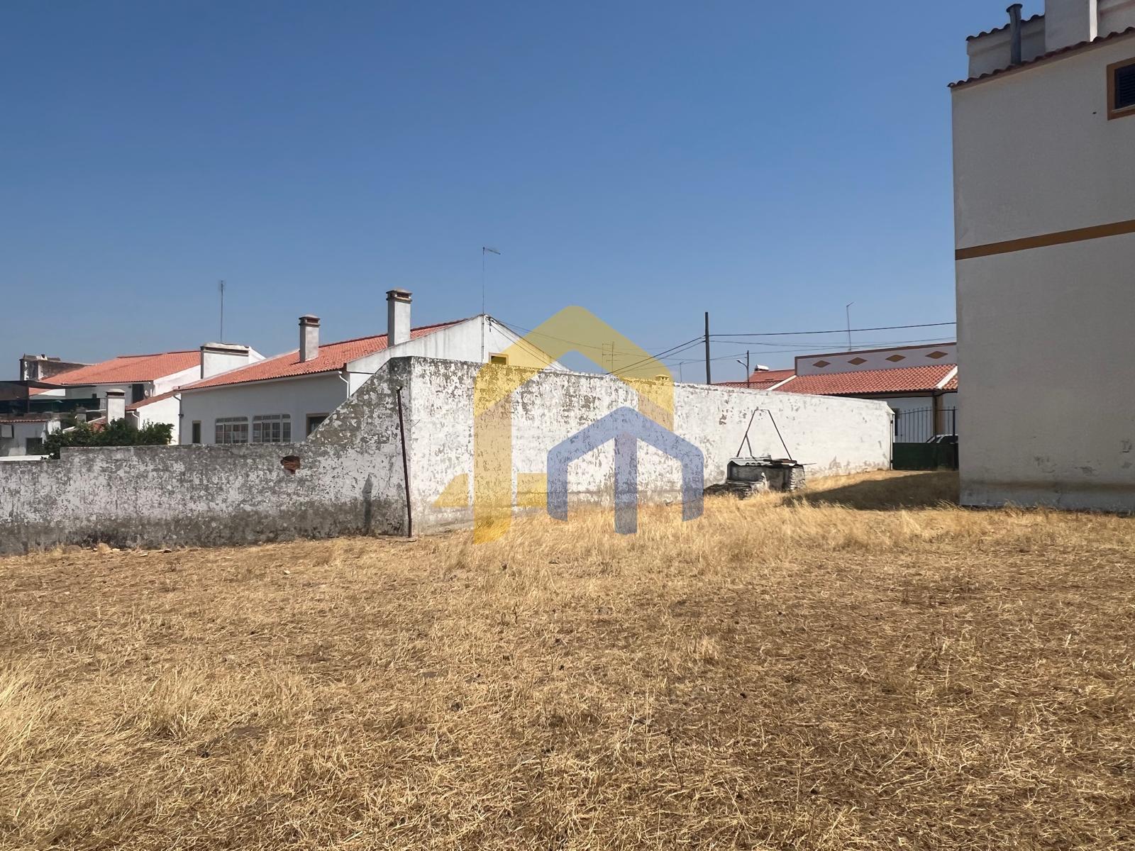 Moradia para reabilitar em Vaiamonte – Monforte