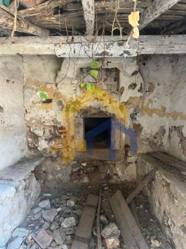 Moradia para reabilitar em Vaiamonte – Monforte